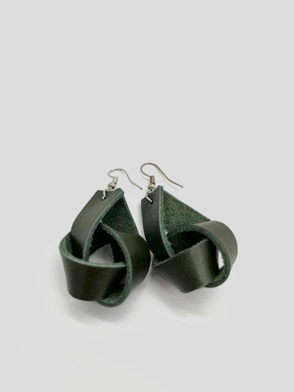 Earrings by Netjies