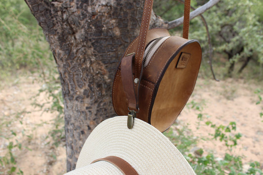 Hat Clip (H)